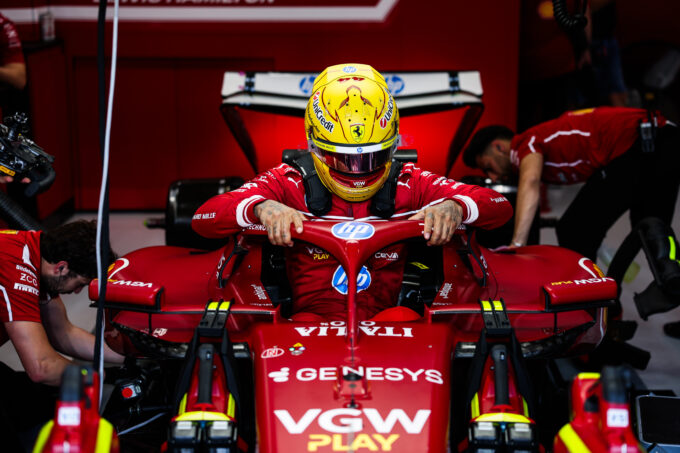 Lewis-Hamilton-Ferrari-f1