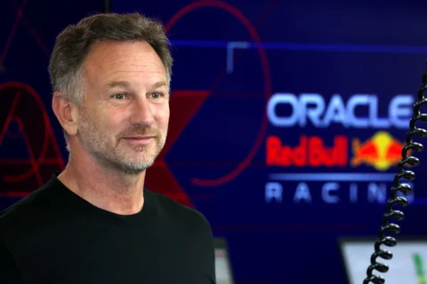Christian Horner dans le garage Red Bull Racing
