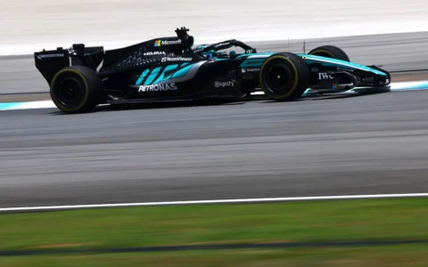 La Mercedes W17 de George Russell sur le circuit de Sepang en Malaisie