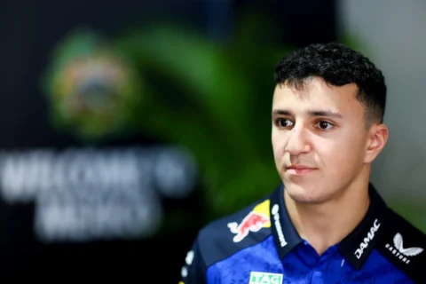 Le Français Isack Hadjar dans le paddock de Mexico