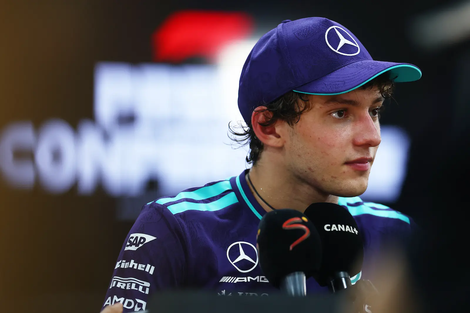Le pilote Mercedes Kimi Antonelli à Singapour