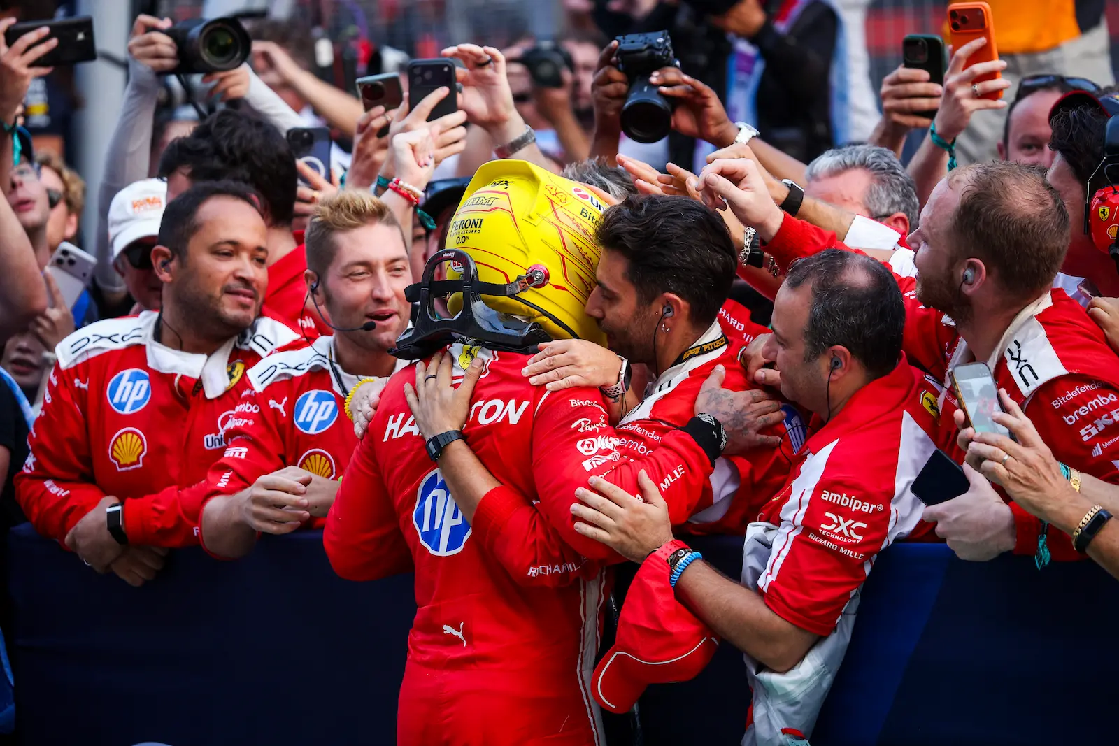 Hamilton sauve un podium inespéré à Sepang