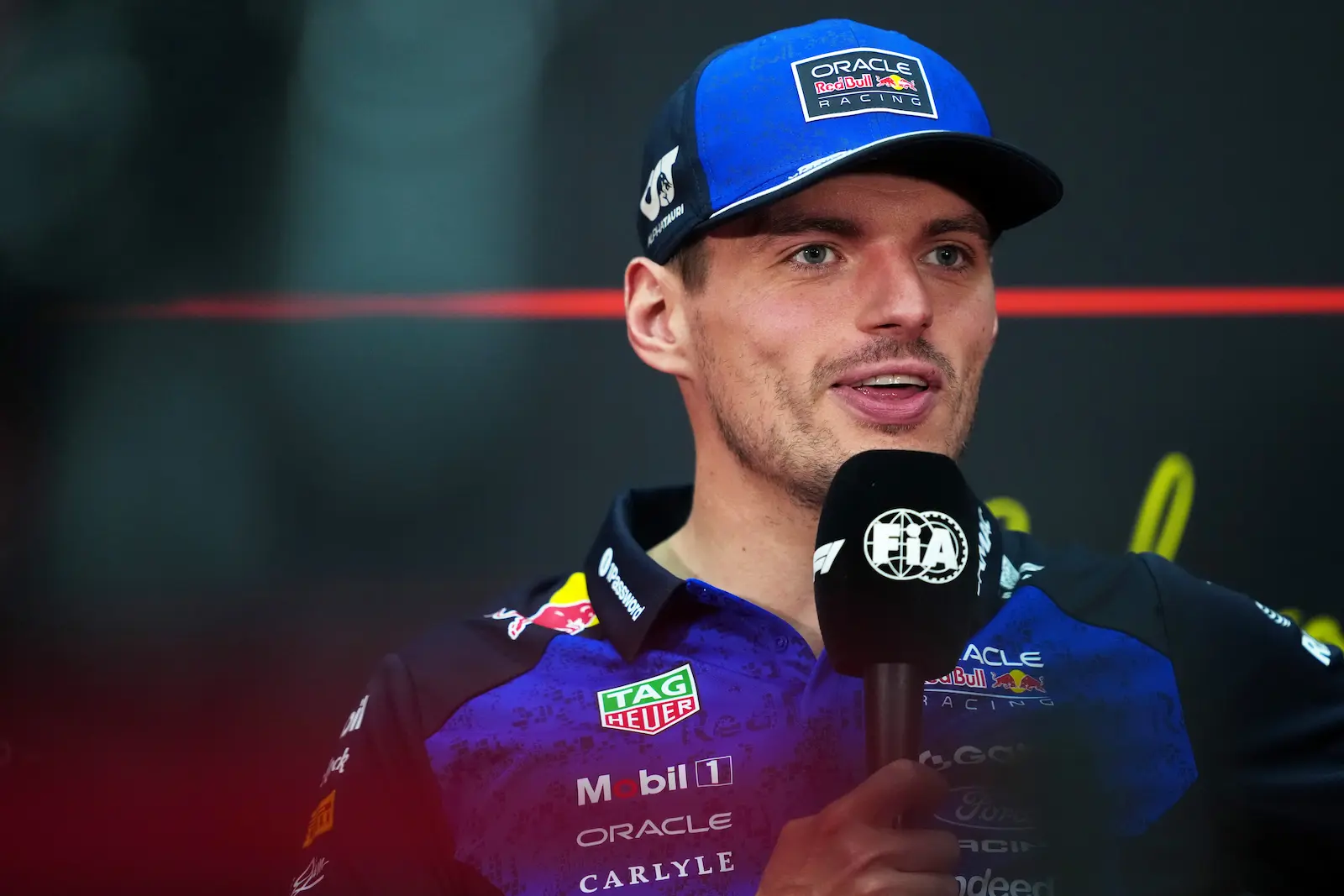 Le pilote Red Bull Max Verstappen en conférence de presse à Sepang en Malaisie