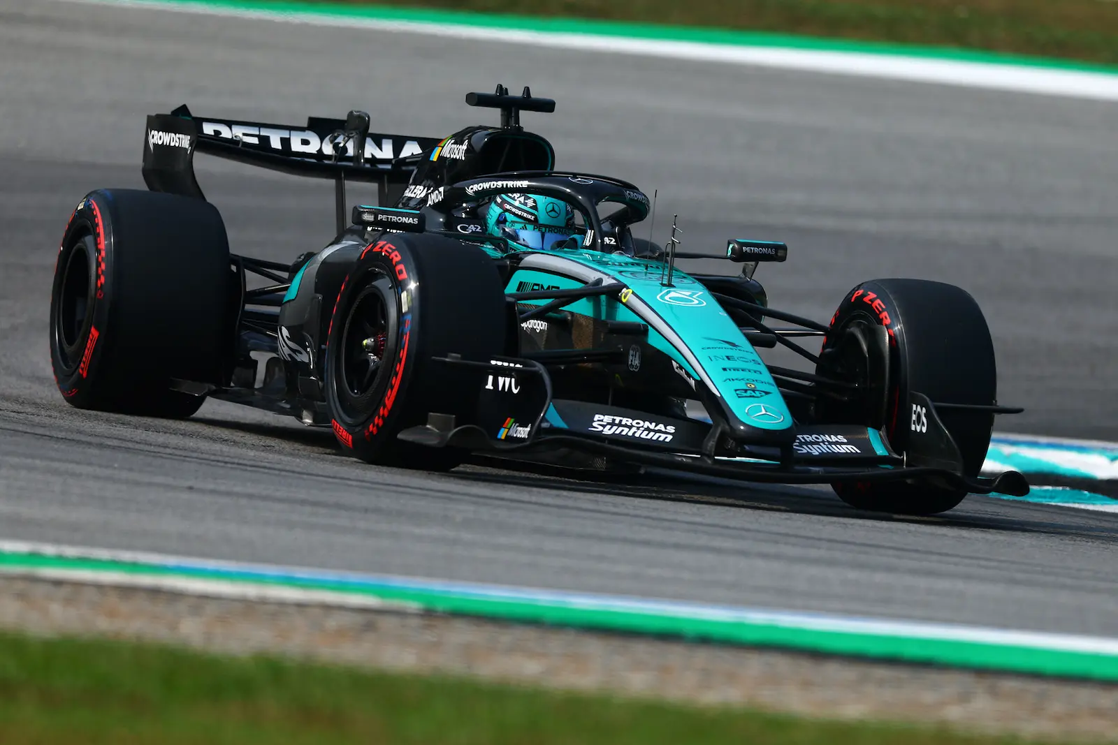 Mercedes introduit ses dernières évolutions sur ses deux monoplaces à Austin