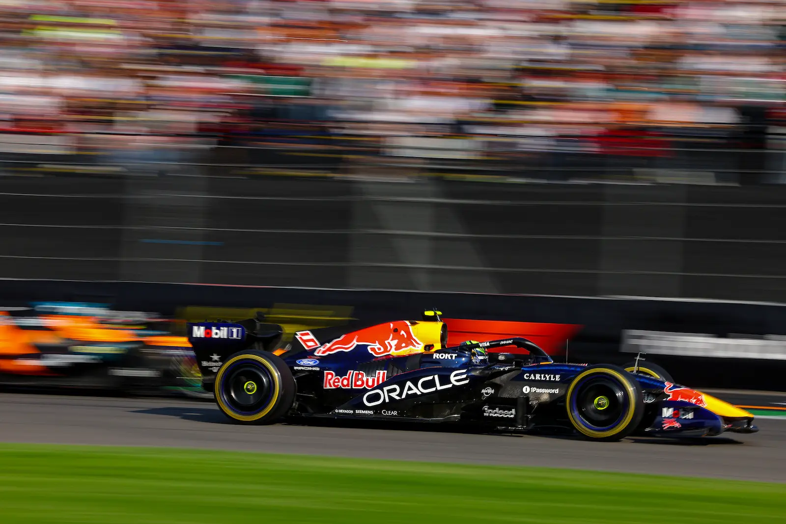 La Red Bull d'Isack Hadjar lors des EL2 du GP du Mexique 2026